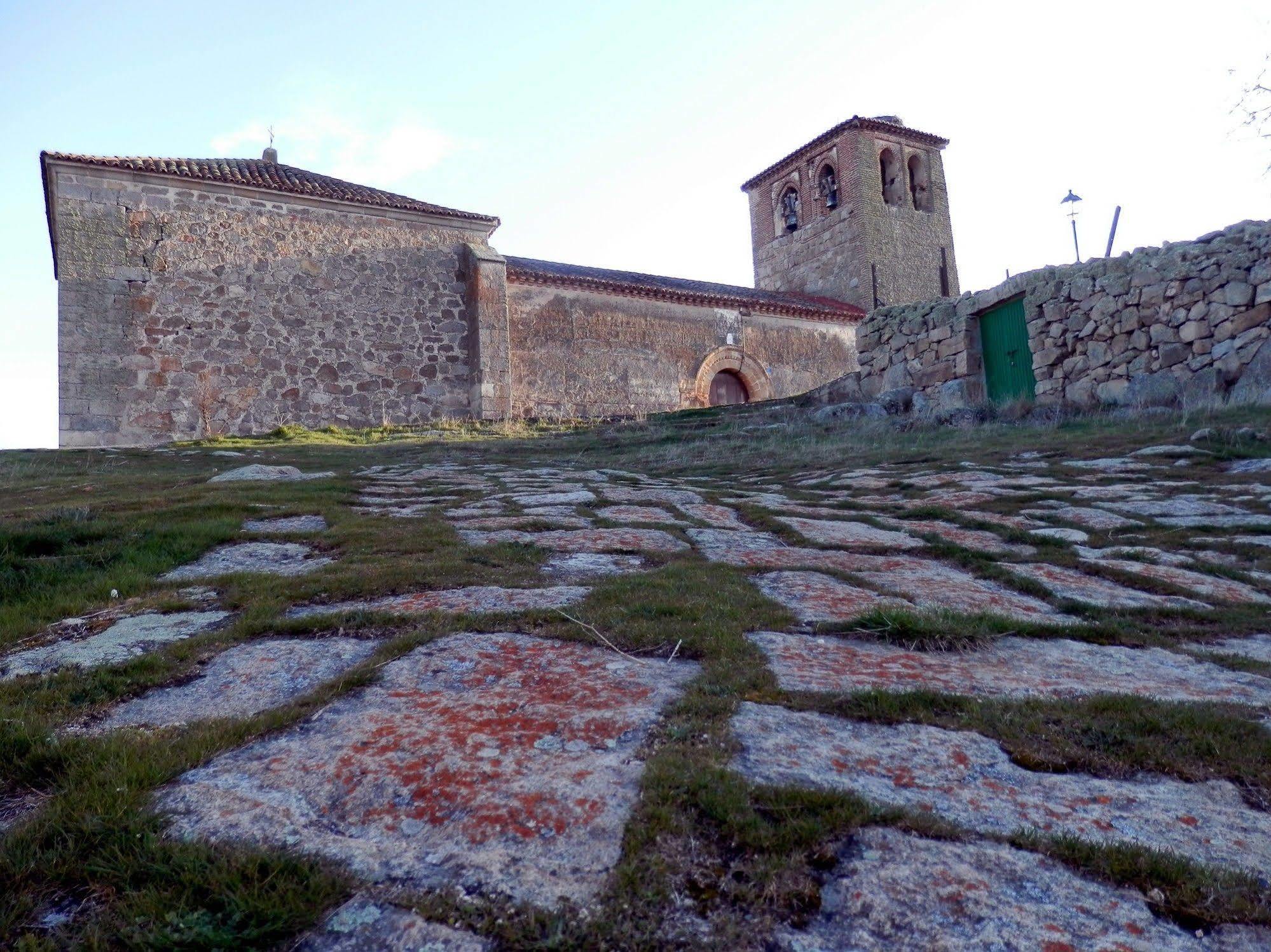 Casa Rural El Dolmen Bernuy-Salinero Kültér fotó