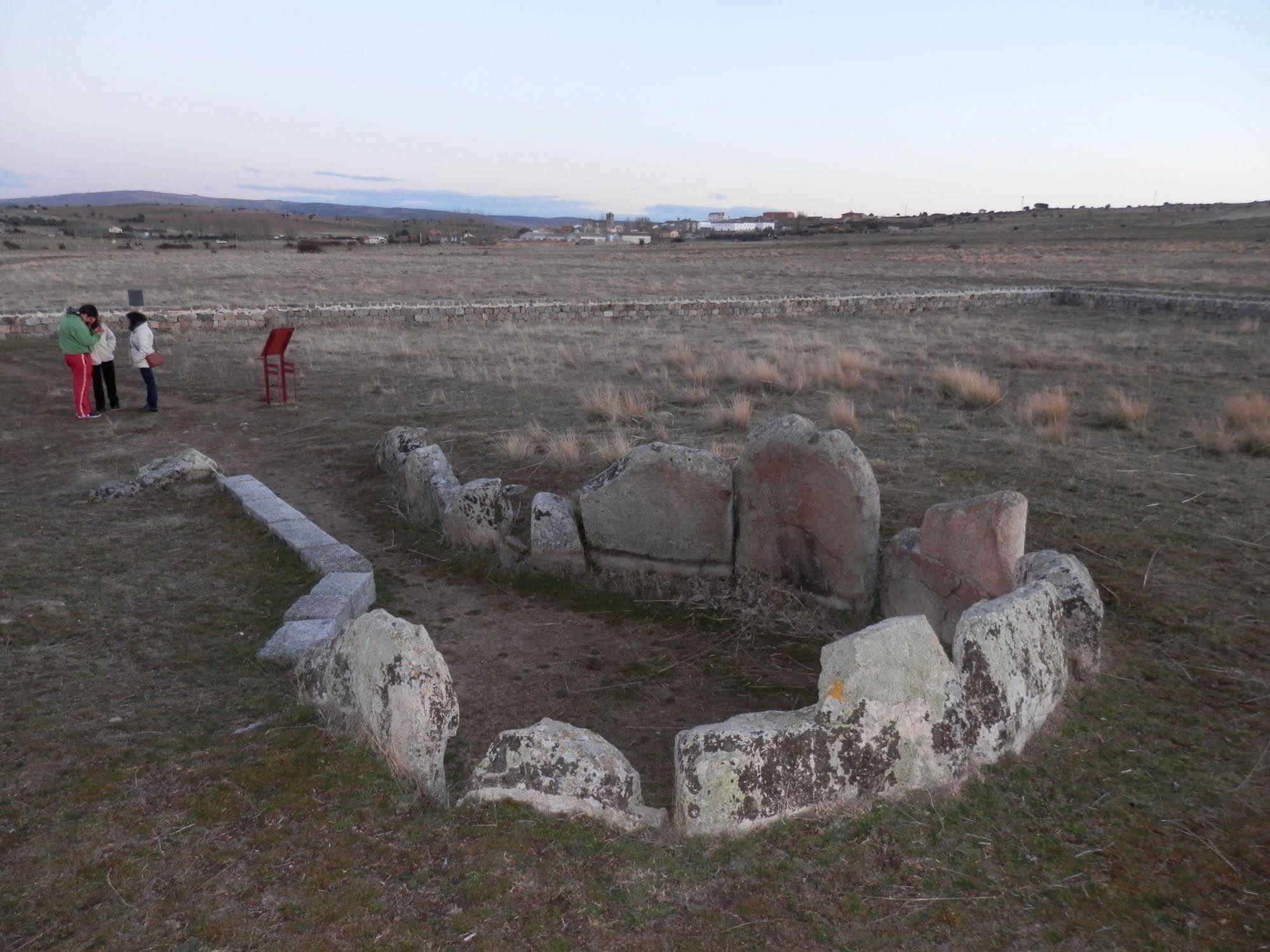 Casa Rural El Dolmen Bernuy-Salinero Kültér fotó